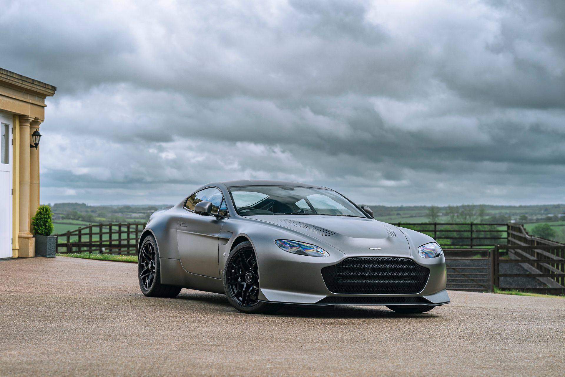 Aston Martin Vantage V600 3