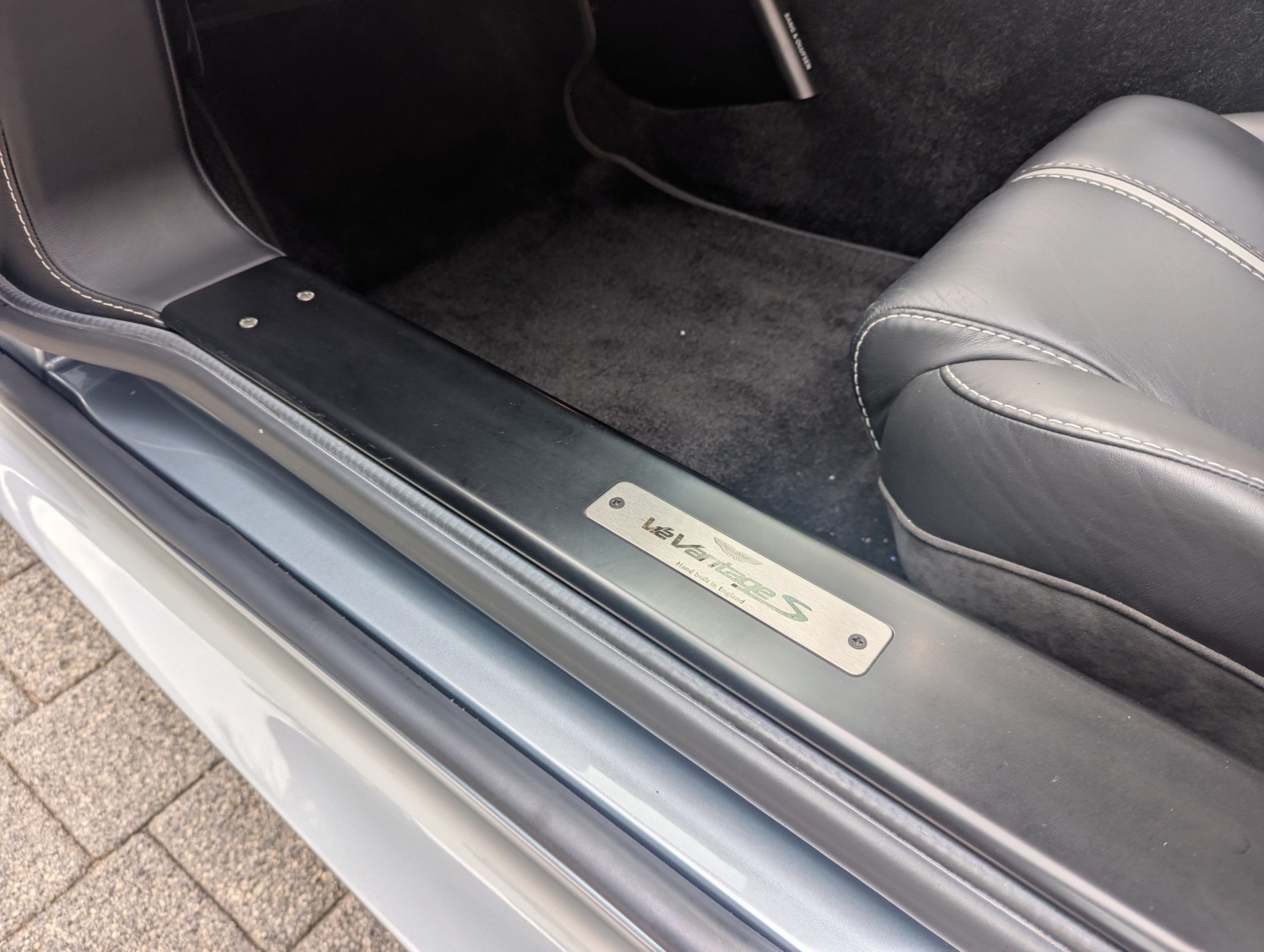 Vantage S V12 Roadster Rare 565 hp Dog Leg Manual 1 of only 91 8